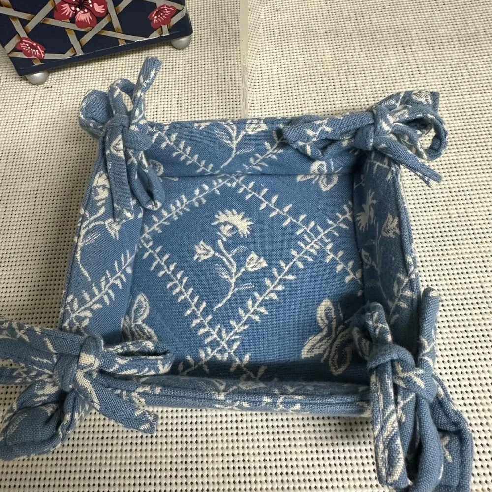 Pierre Deux Blue White Quilted 100% Coton Coasters 6 pc with Tray Vintage — Rare